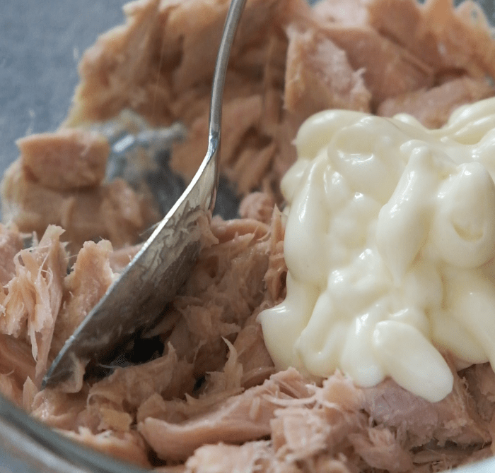 samgak-kimbap-scaffale-coreano-ripieno