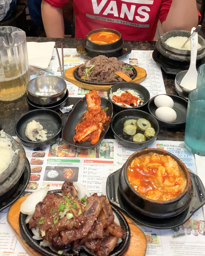 tavola imbadinta al BCD Tofu House