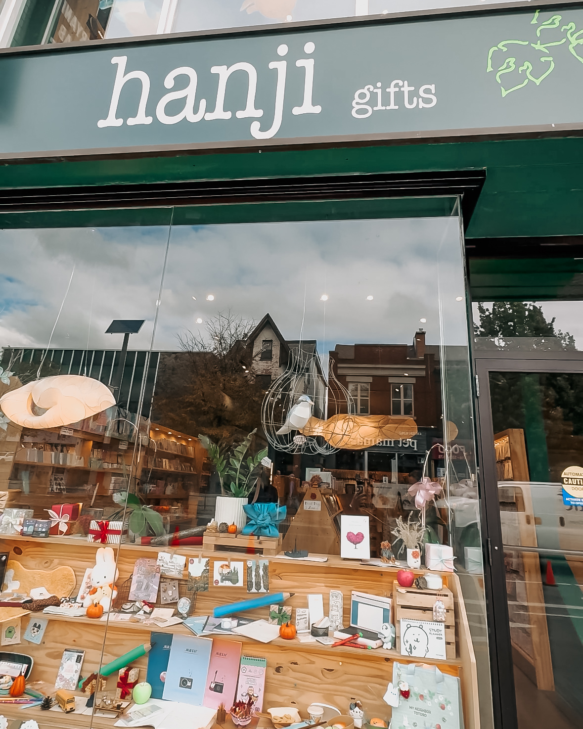 Un tuffo nel cuore coreano di Toronto: la magia di Hanji&nbsp;Gifts